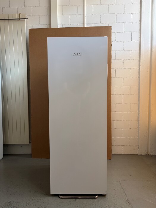 Lot E 01.jpg