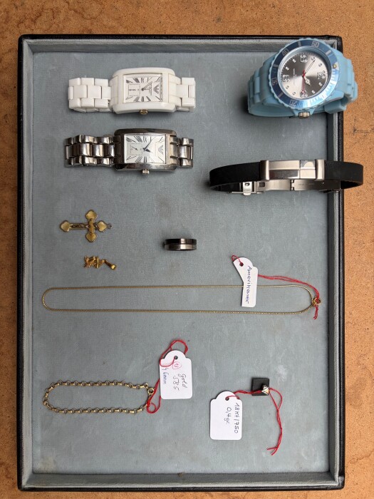 Uhren und Schmuck 01.jpg